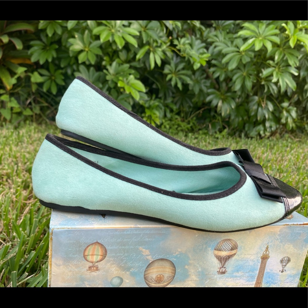 H&M Faux Patent/Suede Retro Bow Flats